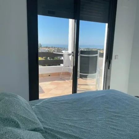 Wunderschone Ferienwohnung Mit Pool Und Meerblick *