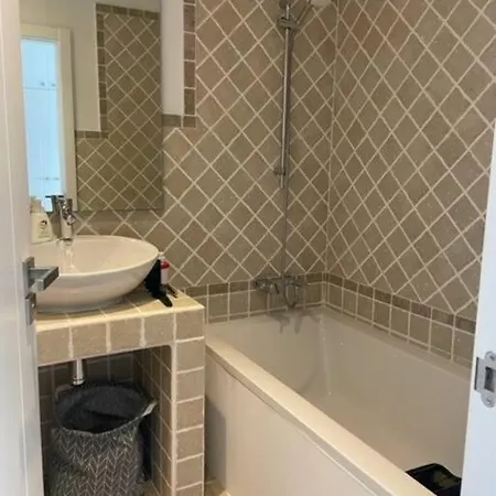 Wunderschone Ferienwohnung Mit Pool Und Meerblick